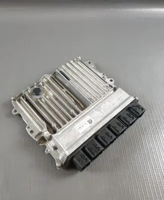 BMW 5 G30 G31 Engine control unit/module 9894915