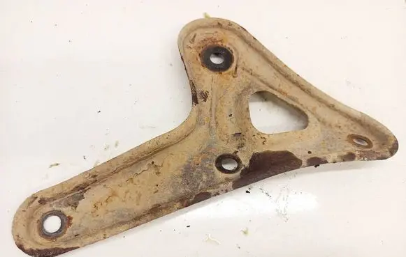 Toyota Avensis T250 Engine mounting bracket 