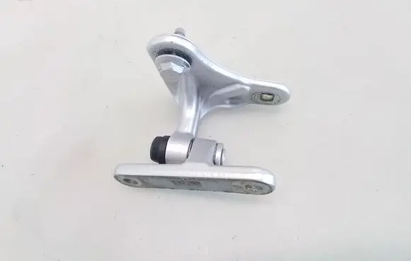 Mercedes-Benz S W220 Front door upper hinge