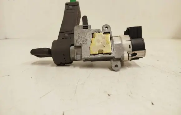 Volvo V70 Ignition lock 8626324 16184