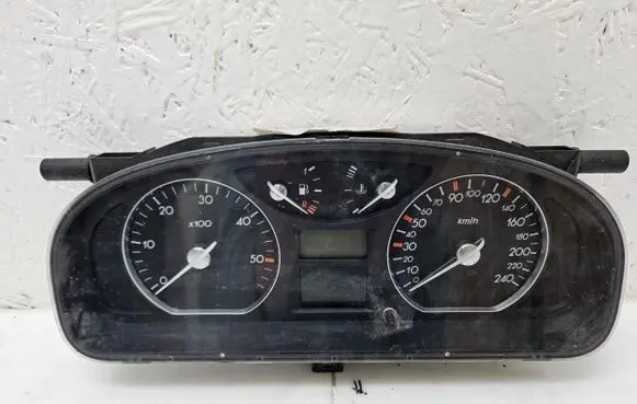 Renault Laguna II Speedometer (instrument cluster) 8200218888