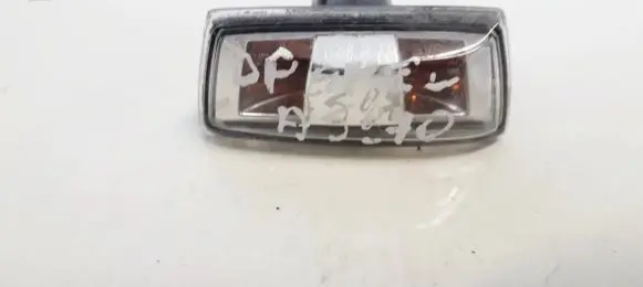 Opel Astra H Front fender indicator light 13228580