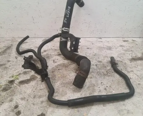 Toyota Auris 150 Engine coolant pipe/hose