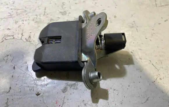 Skoda Octavia Mk2 (1Z) Tailgate/trunk/boot lock/catch/latch 1Z5827501D