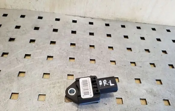 Mercedes-Benz A W169 Airbag deployment crash/impact sensor A1698202226