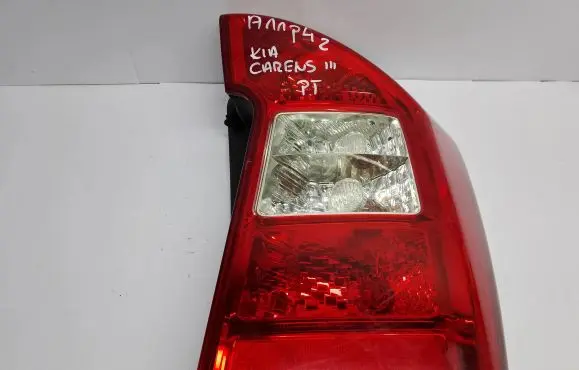 KIA Carens II Rear/tail lights 924021D0R