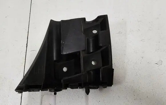 Volvo V40 Front bumper mounting bracket 31395101