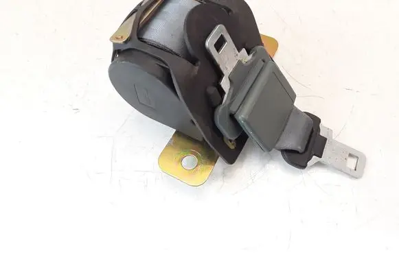 Renault Scenic I Middle seatbelt (rear) E2045042