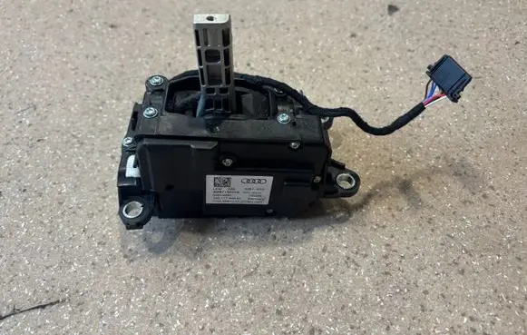 Audi Q7 4M Gear selector 4M8713041A