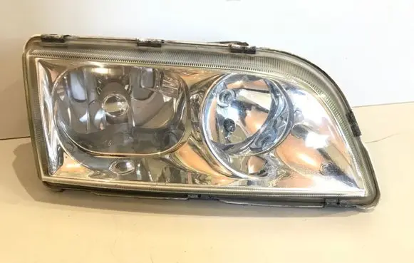 Volvo S40, V40 Headlight/headlamp 30859767