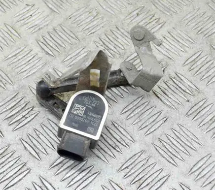 BMW i3 Rear air suspension level height sensor 6870000
