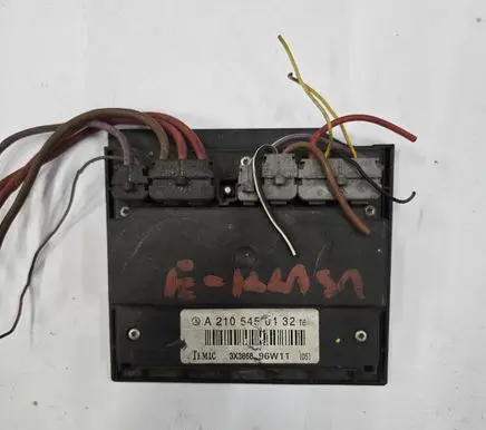 Mercedes-Benz E W210 Engine control unit/module A2105450132 3X386896W11