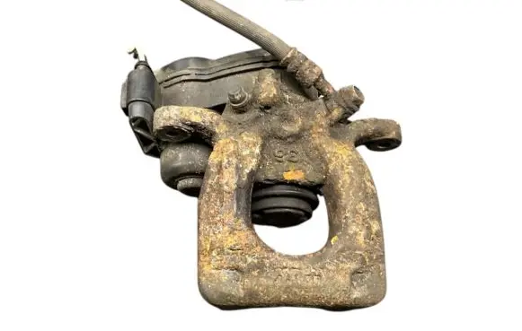 Nissan Qashqai Rear brake caliper