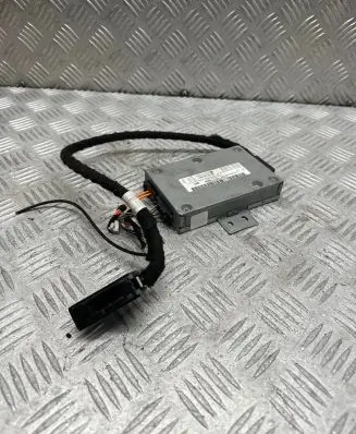 Mercedes-Benz C W204 GPS navigation control unit/module A2049000300 A2049020900