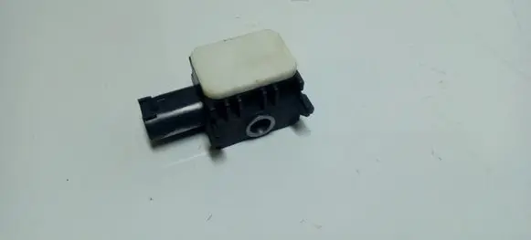 Mercedes-Benz ML W164 Airbag deployment crash/impact sensor 0038202826
