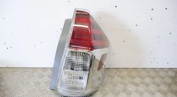Toyota Prius+ (ZVW40) Rear/tail lights 8155147250 8155147251 8155147252