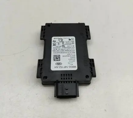 Land Rover Range Rover Evoque L551 Blind spot module M8D214F152AH