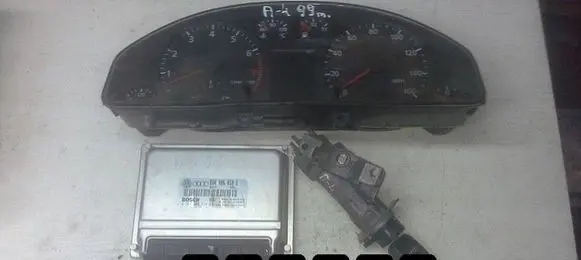 Audi A4 S4 B5 8D Engine control unit/module 8D0906018D