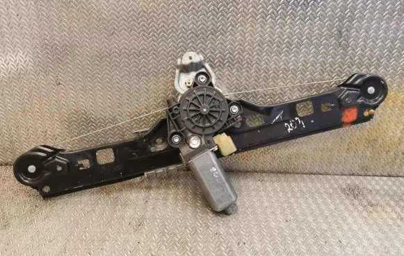 Mercedes-Benz C W203 Rear door window regulator with motor 2038202942