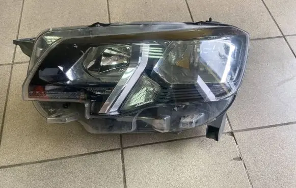 Peugeot Partner III Headlight/headlamp 9816826980 9017280201