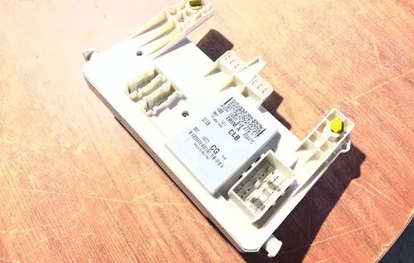 Ford C-MAX I Fuse module 3M5T14A073CG