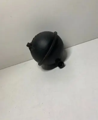 Vacuum air tank