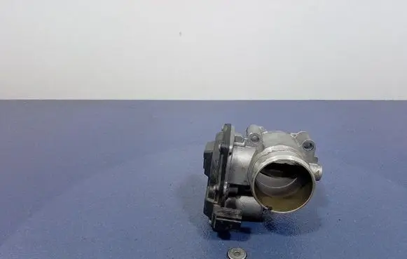 Ford Mondeo MK I Throttle body valve GK2Q-9F991-BA