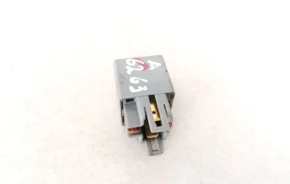 Hyundai Trajet Other relay 952253A000 95225-3A000