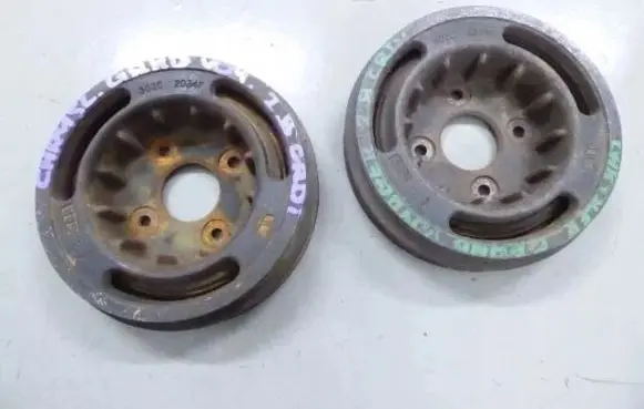 Chrysler Grand Voyager III Crankshaft pulley