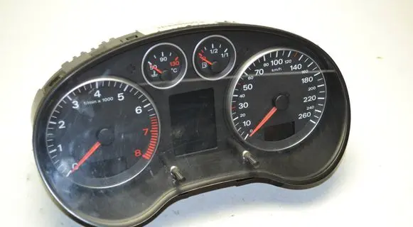 Audi A3 S3 8P Speedometer (instrument cluster) 8P0920930N 03001121
