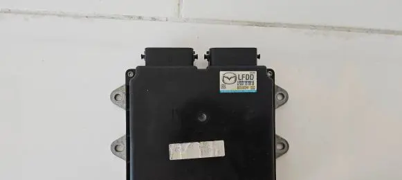 Mazda 3 I Engine control unit/module K6266