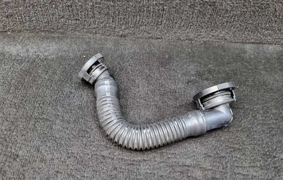 Audi Q7 4M Breather/breather pipe/hose 059103221BG