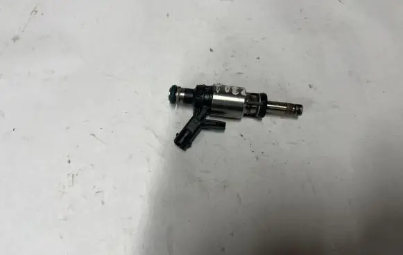 Audi A3 S3 8V Fuel injector 06G906036S