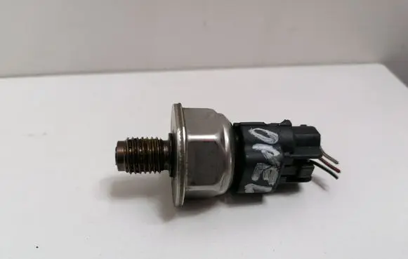 Fuel pressure sensor