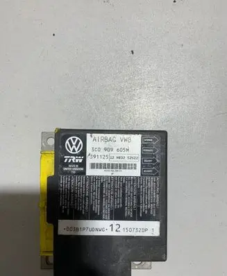 Volkswagen PASSAT B6 Airbag control unit/module 3C0909605M 391125 12H032S2522