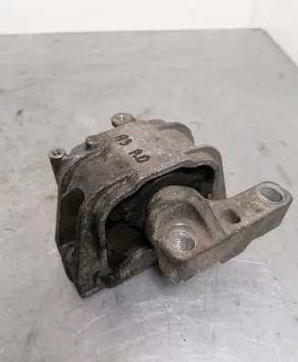 Audi A3 S3 A3 Sportback 8P Engine mount bracket 1K0199262AT