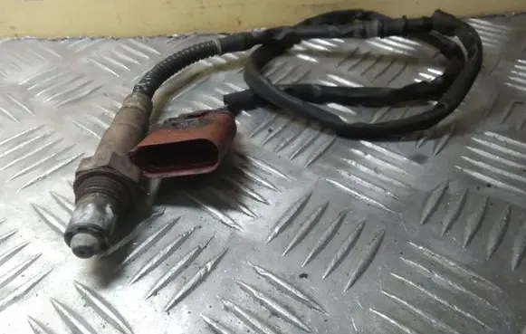 Audi A8 S8 D3 4E Lambda probe sensor 077906265AD
