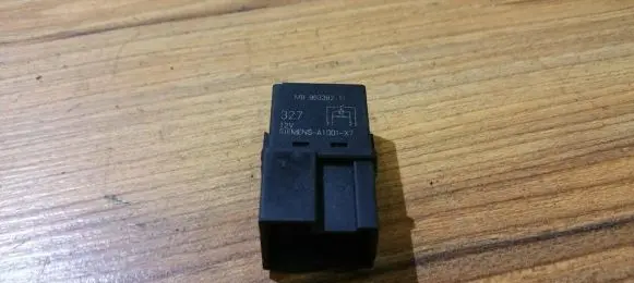 Volvo S40, V40 Other relay mb9533821l a1001-x7