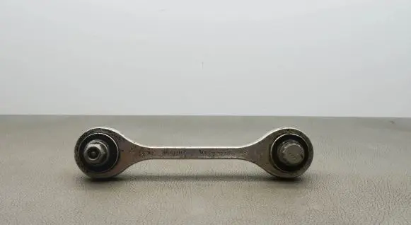 Audi Q7 4M Front anti-roll bar/stabilizer link 4M0411317