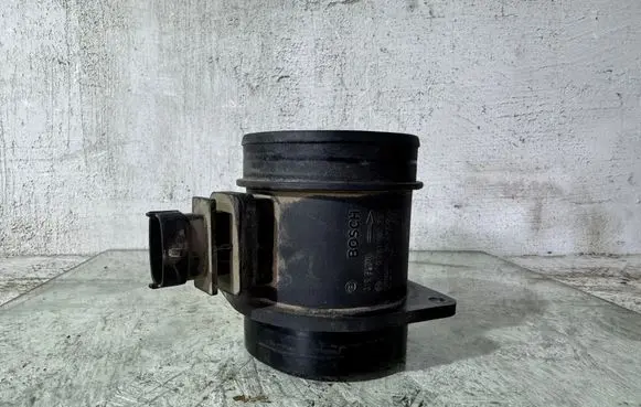 Volvo XC90 Mass air flow meter 0281002730 30677999 2537461