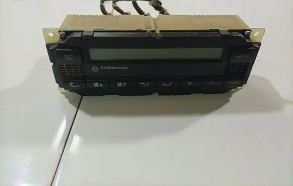 Volkswagen Golf IV Climate control unit 5HB00761710