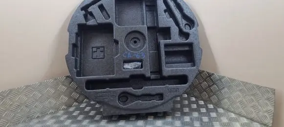 Nissan Qashqai Tool box 3200601053