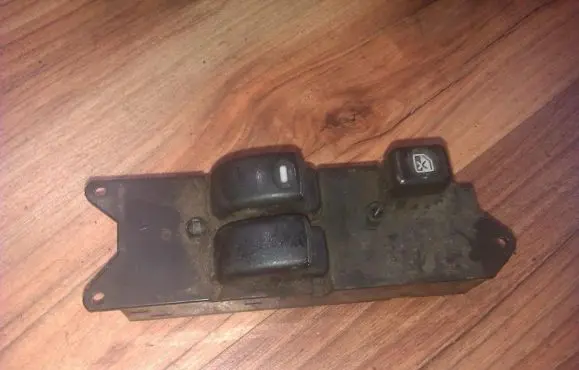 Mitsubishi Lancer Electric window control switch mr194815