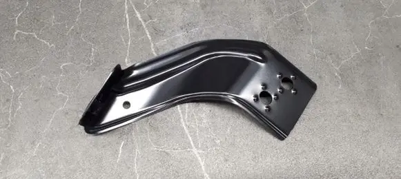 Skoda Karoq Fender mounting bracket 57a821432