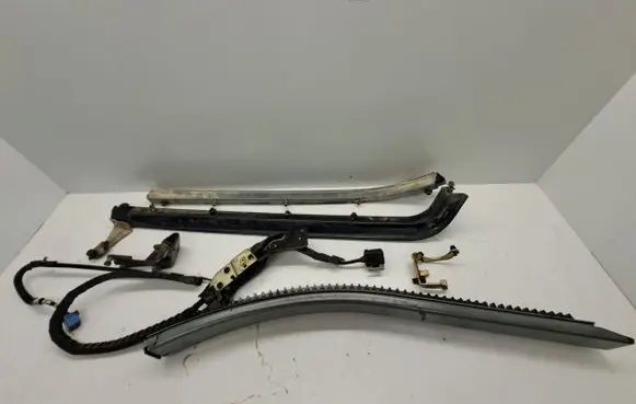 Chrysler Voyager Sliding door middle roller runner 4125512 124A05D