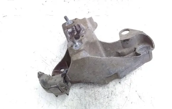 Skoda Superb B5 (3U) Sway bar bush bracket, front 8E0199352F