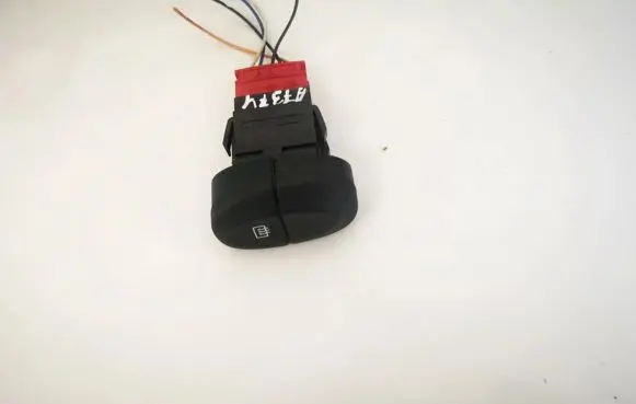 Renault Scenic I Windscreen/window heater switch 841243b