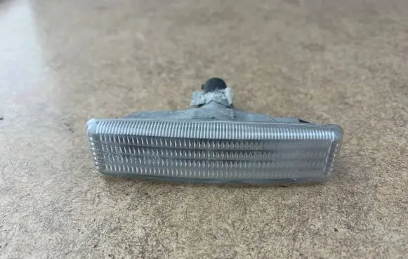 BMW 5 E39 Front fender indicator light 80360205