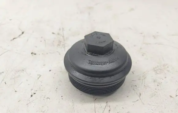 Volkswagen PASSAT B6 Oil filter cover 045115433E