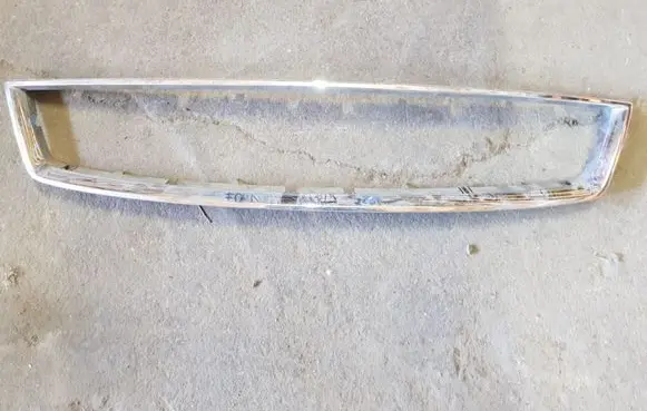 Ford Focus C-MAX Front bumper upper radiator grill 3M51R8B271AD